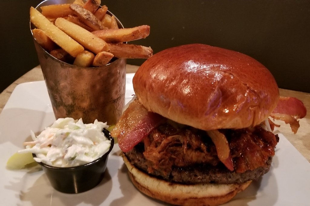 Piggy Burger 2 (1024x682).jpg